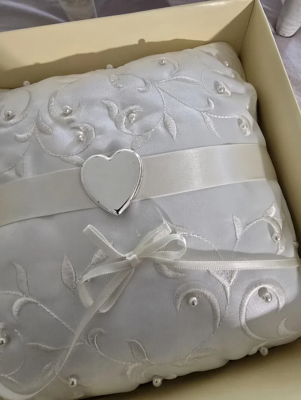 (NWT) Lenox Ivory Embroidered Opal Innocence Silver Heart - Ring Bearer Pillow
